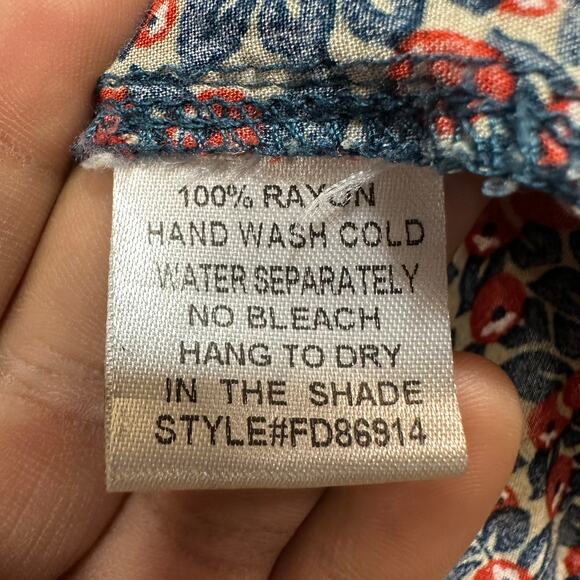 Fun2Fun Berry Print‎ V-Neck Short Sleeve Shirt Small Top Blouse Red & Blue Cute - Picture 5 of 7